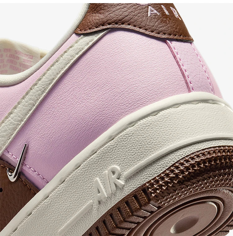 Nike Original Air Force 1 Damen – atmungsaktive und strapazierfähige Low-Top-Skateschuhe IO7595-211