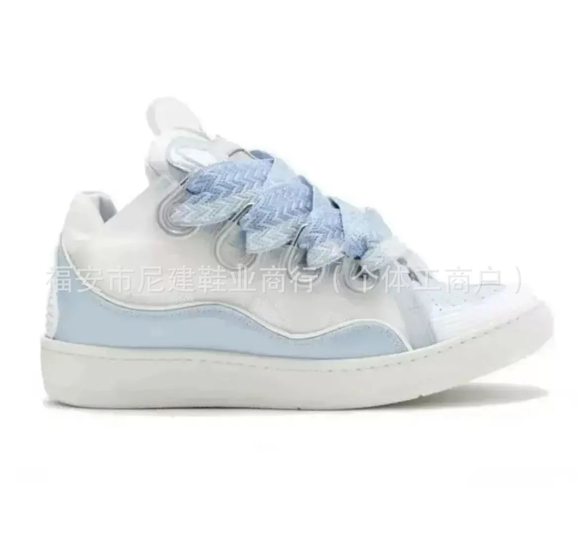Comfortabele skateschoenen met hoge hak en dikke zool, casual sportieve dad bag-schoenen, Vietnamese en Cambodjaanse nieuwe stijl, slip-on met knoopsluiting