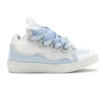 Comfortabele skateschoenen met hoge hak en dikke zool, casual sportieve dad bag-schoenen, Vietnamese en Cambodjaanse nieuwe stijl, slip-on met knoopsluiting