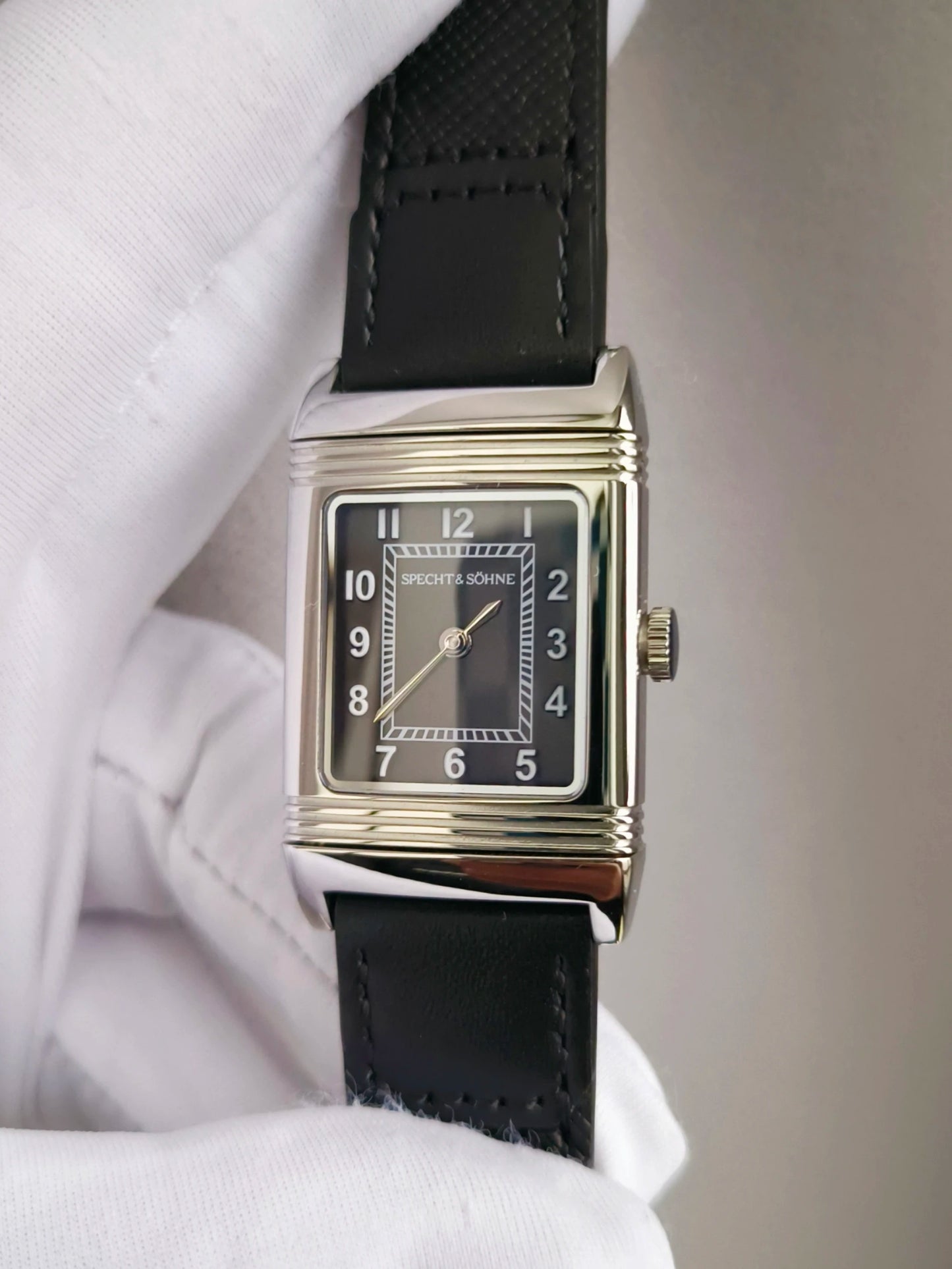 Specht&Söhne Reversible Square Watch Ronda Quartz Movt Stainless Steel Case Sapphire Crystal Flip Design Mens Fashion Wristwatch