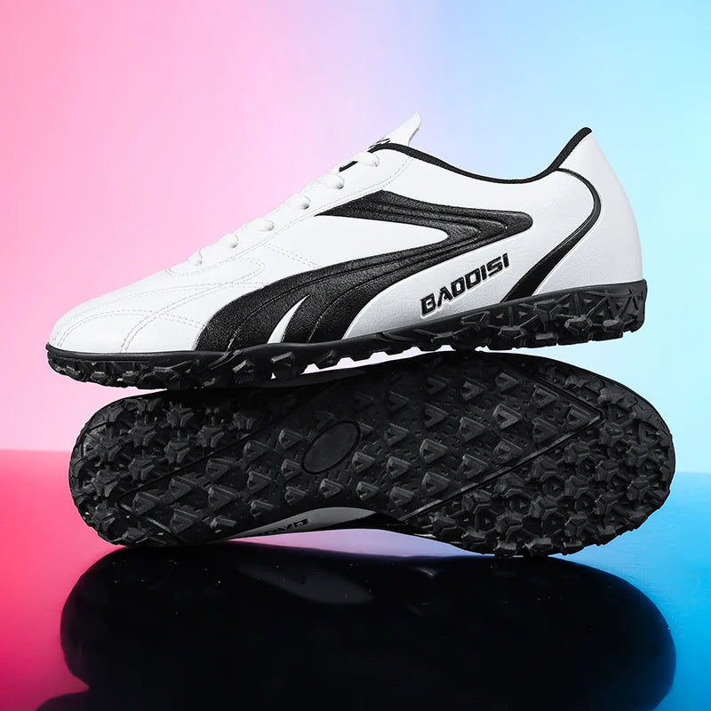 Men's Soccer Shoes Breathable Football Boots Futsal Ultralight Professional Training Sneakers Unisex Grass Cleats Match Sport