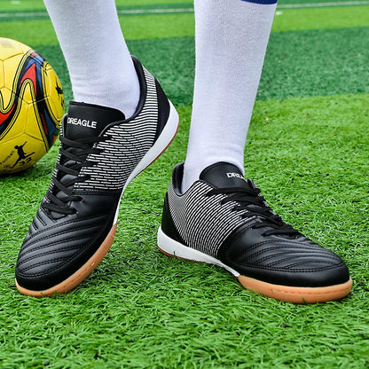 Soccer Shoes Men Anti Slip Indoor Football Boots Fashion Mens Futsal Shoe IC Traning Cleats Chuteira Futebol Male Sneakers