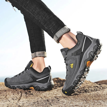 HIKEUP New High Quality Men Hiking Shoes Durable Leather Climbing Shoes Outdoor Walking Sneakers Rubber Sole Factory Outlet