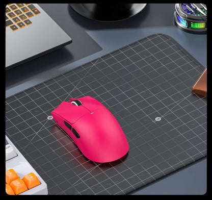 Безжична геймърска мишка ATTACK SHARK X11SE, Tri-Mode, суперлека 63g със сензор PAW3311, 22000 DPI, батерия 300mAh, двоен драйвер