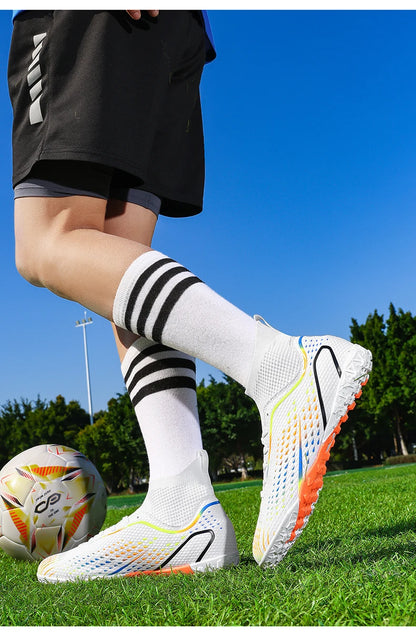 New Men Soccer Shoes Hot Sale High-quality Football Boots Women Unisex Futsal Cleats Ultralight Professional TF/FG Sneakers