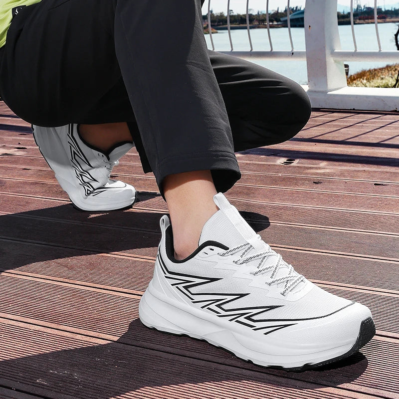 Men Sports Shoes Wide Last Comfortable Breathable Mesh Outdoor Fitness Shoes 2026 New Fashion Versatile Commuting Sports Shoes