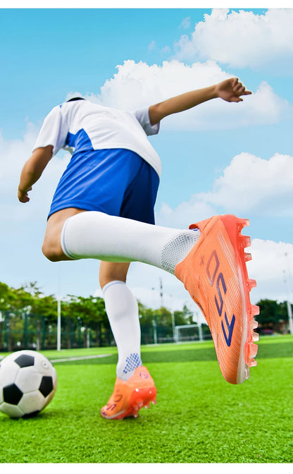 New Men Soccer Shoes Outdoor Anti-Slippery Youth Sports Shoes Ultralight Turf Comfortable Football Boots