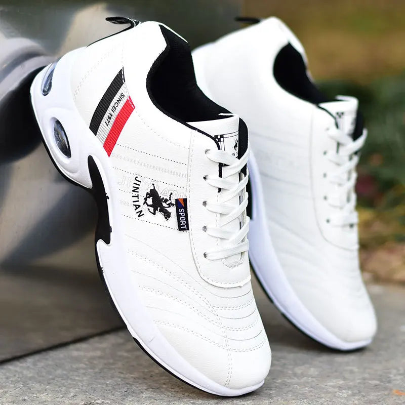 Baskets en cuir pour homme Chaussures décontractées et polyvalentes Chaussures de course d'extérieur antidérapantes Chaussures de skate tendance pour homme Zapatos Homme