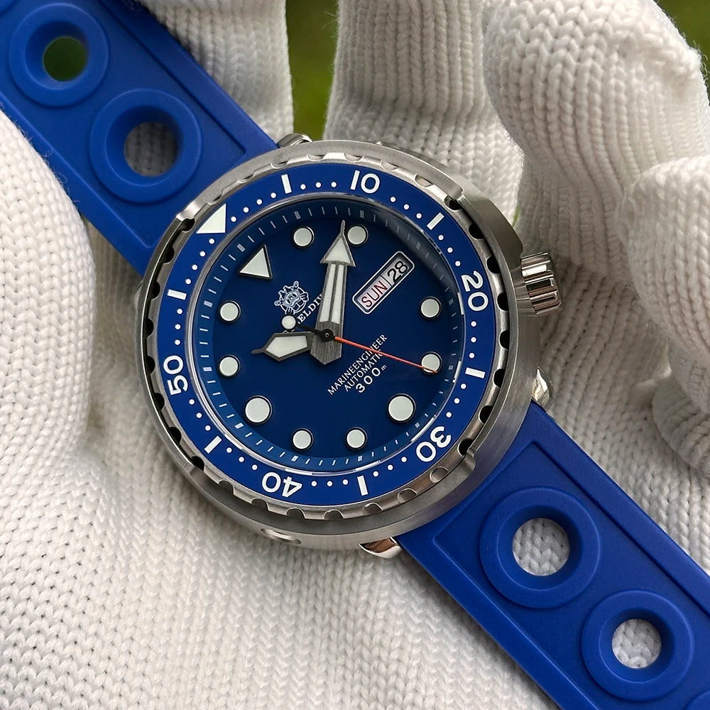 STEELDIVE SD1975W Black Dial Day and Date Function NH36 Automatic Movement 47.5mm Super Luminous 300M Waterproof Tuna Can Watch