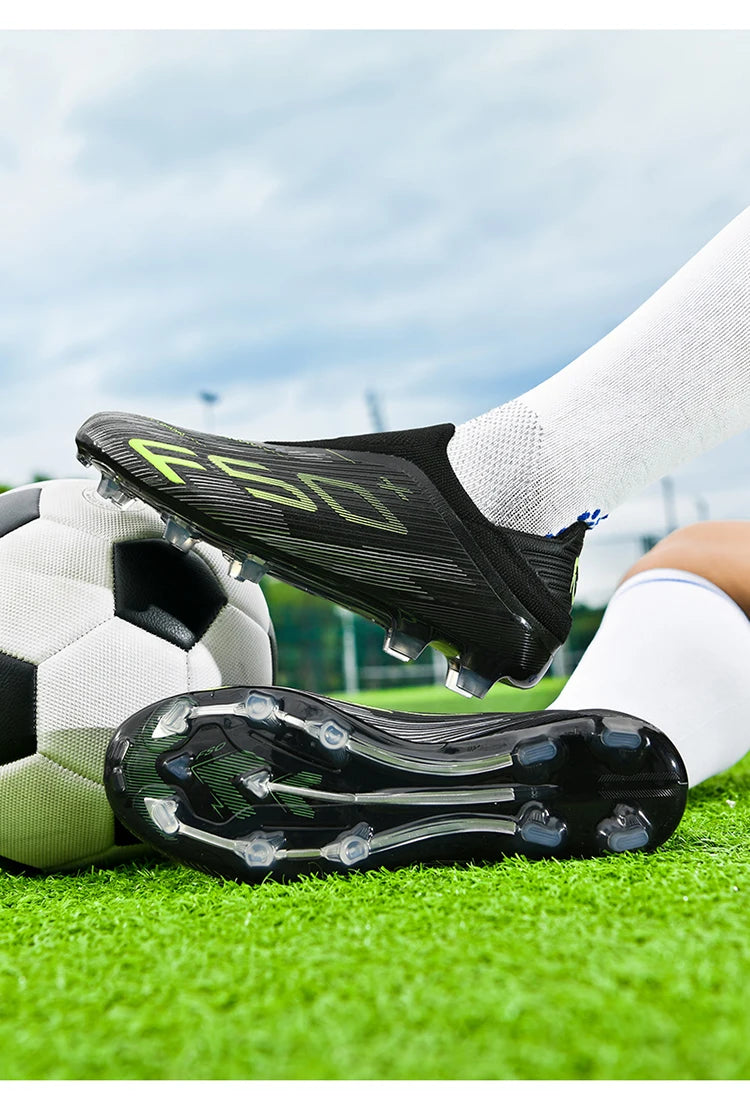 New Men Soccer Shoes Outdoor Anti-Slippery Youth Sports Shoes Ultralight Turf Comfortable Football Boots