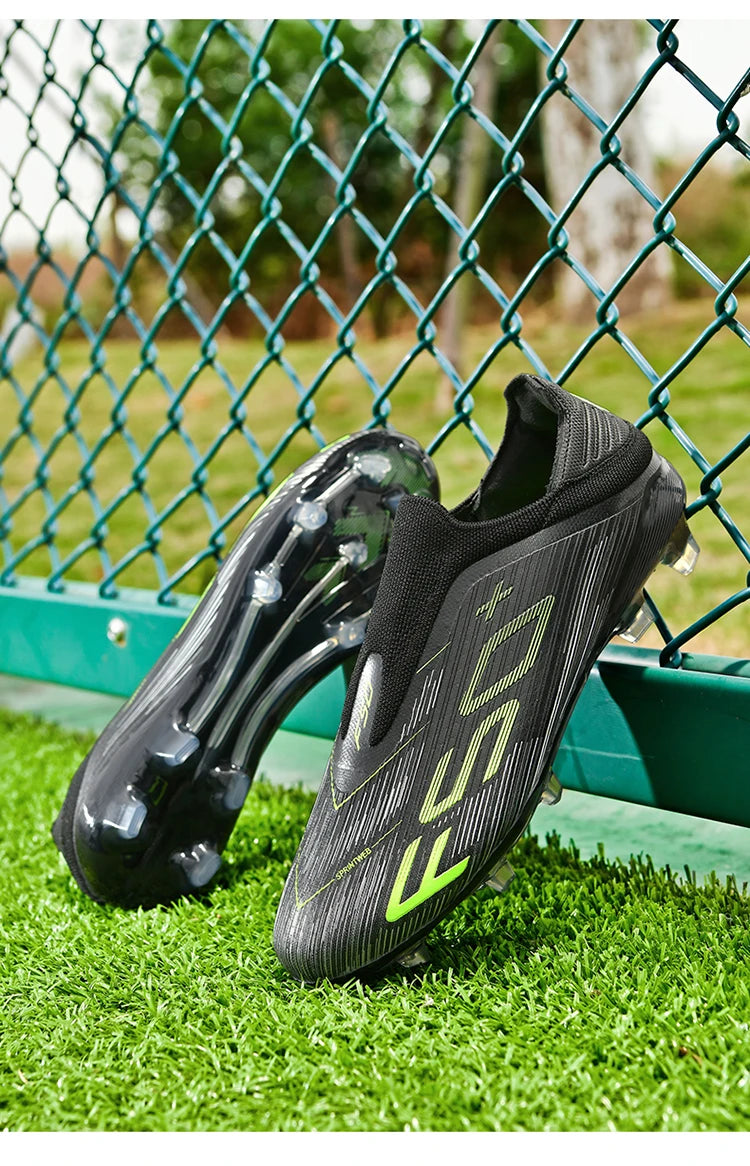New Men Soccer Shoes Outdoor Anti-Slippery Youth Sports Shoes Ultralight Turf Comfortable Football Boots