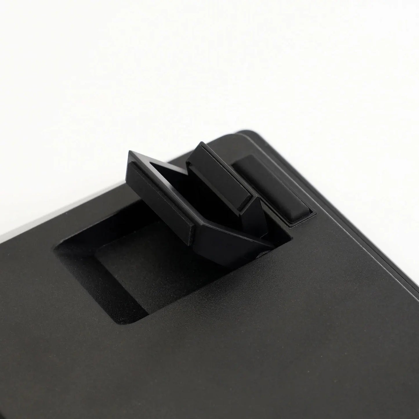 Teclado Magnético Akko 5075 V3 HE 75% — Teclado Mecânico Gaming Personalizado, Rapid Trigger 0.005mm, Taxa de Polling 8K, ARGB