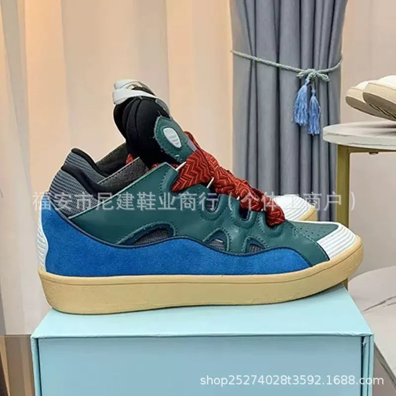 Comfortabele skateschoenen met hoge hak en dikke zool, casual sportieve dad bag-schoenen, Vietnamese en Cambodjaanse nieuwe stijl, slip-on met knoopsluiting