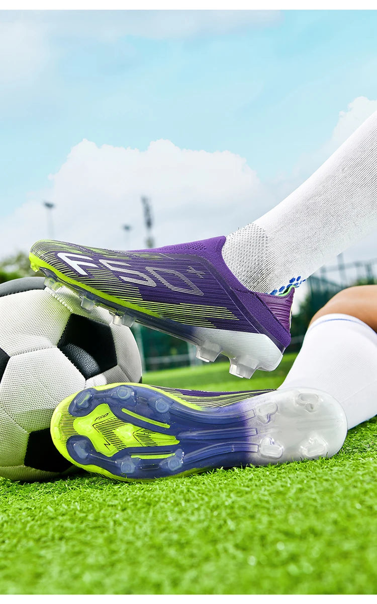 New Men Soccer Shoes Outdoor Anti-Slippery Youth Sports Shoes Ultralight Turf Comfortable Football Boots