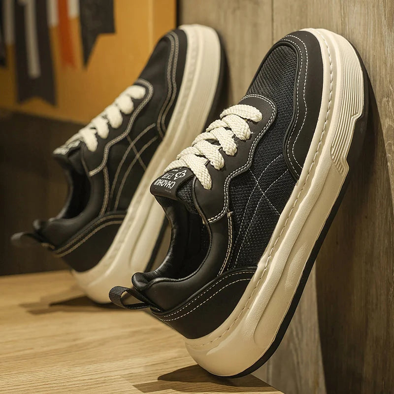 Sneakers da uomo ultraleggere in rete traspirante, scarpe casual alla moda con suola spessa, comode scarpe da ginnastica stringate per camminare tutti i giorni