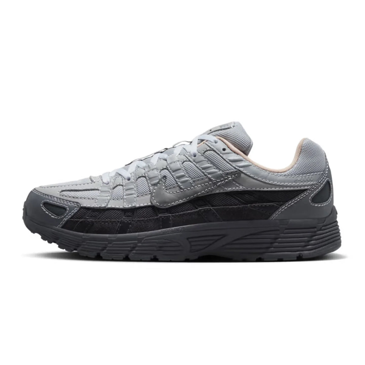 Nike P-6000 löparskor för män i retrostil med förstklassig dämpning, lätta och bekväma för vardagsbruk CD6404-107