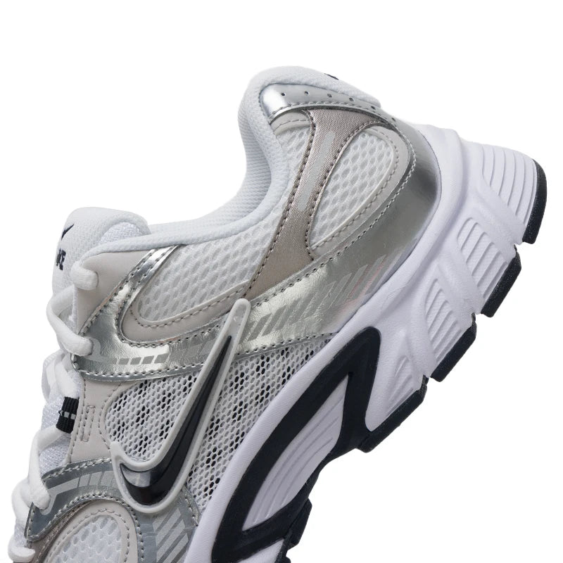 Nike (Nike) V5 Rnr Men's Sports Shoes, Trendy and Fashionable Training Shoes, Low-Top Comfortable Casual Shoes Hj5228-104