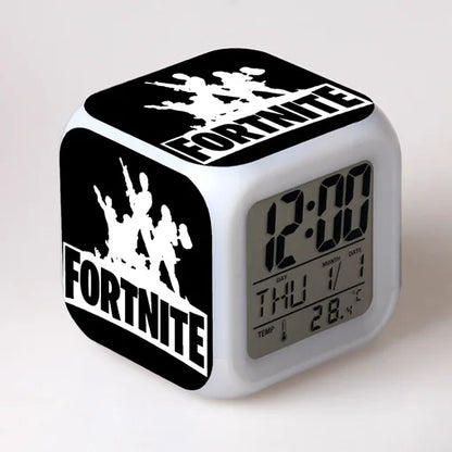 Despertador Fortnite Cute Fashion Cartoon Personalizado Criativo Kawaii Minimalista LED, Presente de Aniversário para Amigos