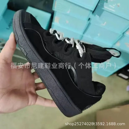 Comfortabele skateschoenen met hoge hak en dikke zool, casual sportieve dad bag-schoenen, Vietnamese en Cambodjaanse nieuwe stijl, slip-on met knoopsluiting