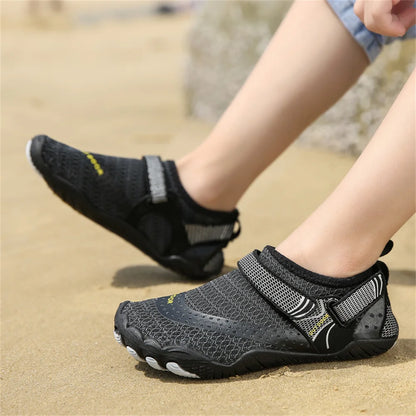 Kids Aqua Shoes Summer Beach Five Fingers Barefoot Water Shoes Swimming Lightweightl Non-slip Seaside River Children Sneakers