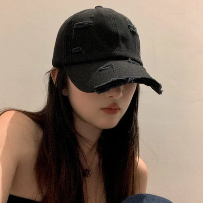 Ny vår- och sommarhatt för män och kvinnor i hiphop-stil, mångsidig, mjuk topp, böjd skärm, retrostil, sliten look med hål och duckbill-form