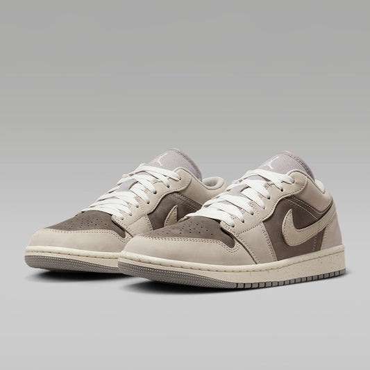 Ténis de basquetebol Nike JORDAN genuínos para homem, de cano baixo, com atacadores, resistentes ao desgaste e com amortecimento de impacto IB7011-001