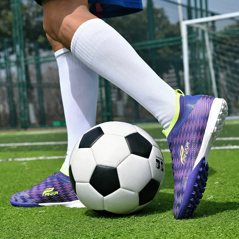 Nuevas zapatillas de fútbol para hombre de alta calidad, tacos para partidos en interior, botas de fútbol para exterior superventas, para césped, de caña alta, fútbol sala, antideslizantes