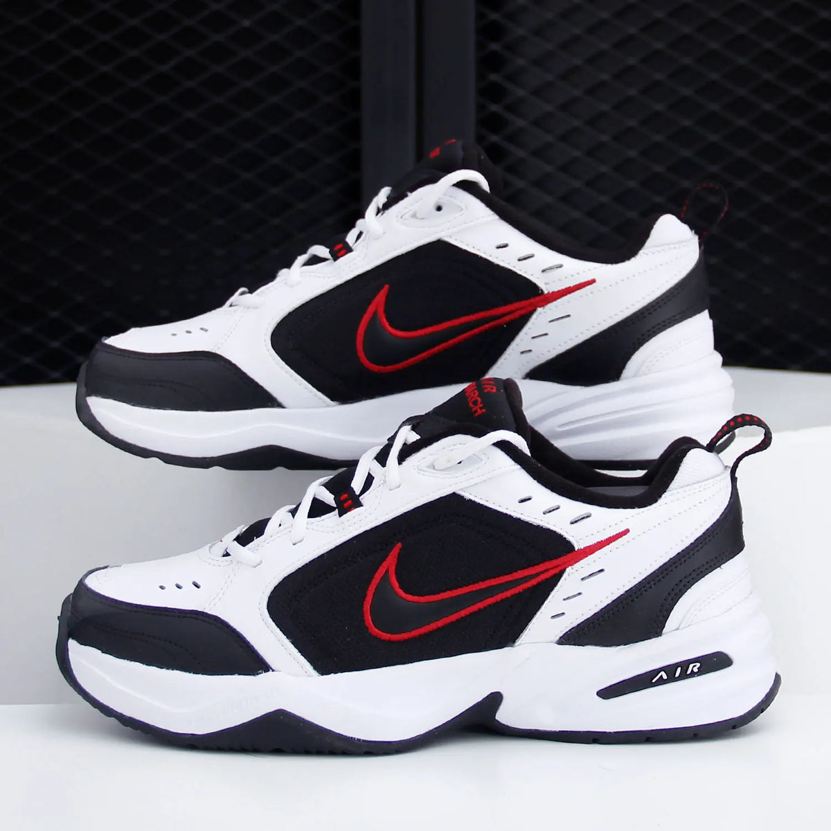 Chaussures de sport Nike Air Monarch IV pour homme, modèle « Dad Shoes » 415445-101