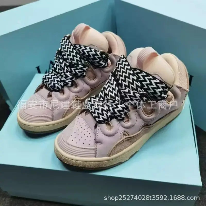 Comfortabele skateschoenen met hoge hak en dikke zool, casual sportieve dad bag-schoenen, Vietnamese en Cambodjaanse nieuwe stijl, slip-on met knoopsluiting