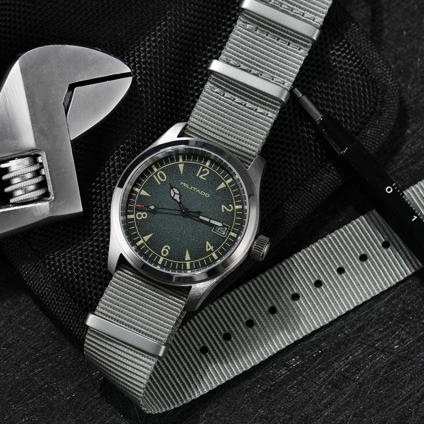 Militado  ML18 36mm Men Watch VH31 Quartz Movement Watches Luminous Sapphire Double Domed Crystal Waterproof Vintage Wristwatch