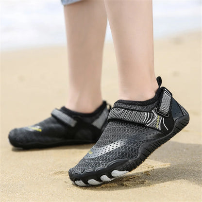 Kids Aqua Shoes Summer Beach Five Fingers Barefoot Water Shoes Swimming Lightweightl Non-slip Seaside River Children Sneakers