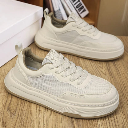 Sneakers da uomo ultraleggere in rete traspirante, scarpe casual alla moda con suola spessa, comode scarpe da ginnastica stringate per camminare tutti i giorni