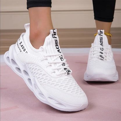 Hot Sale Pink Casual Sneakers Women Men Blade Shoes Big Size 46 Light Breathable Running Shoes Shoes Men Mesh Sports Sneakers