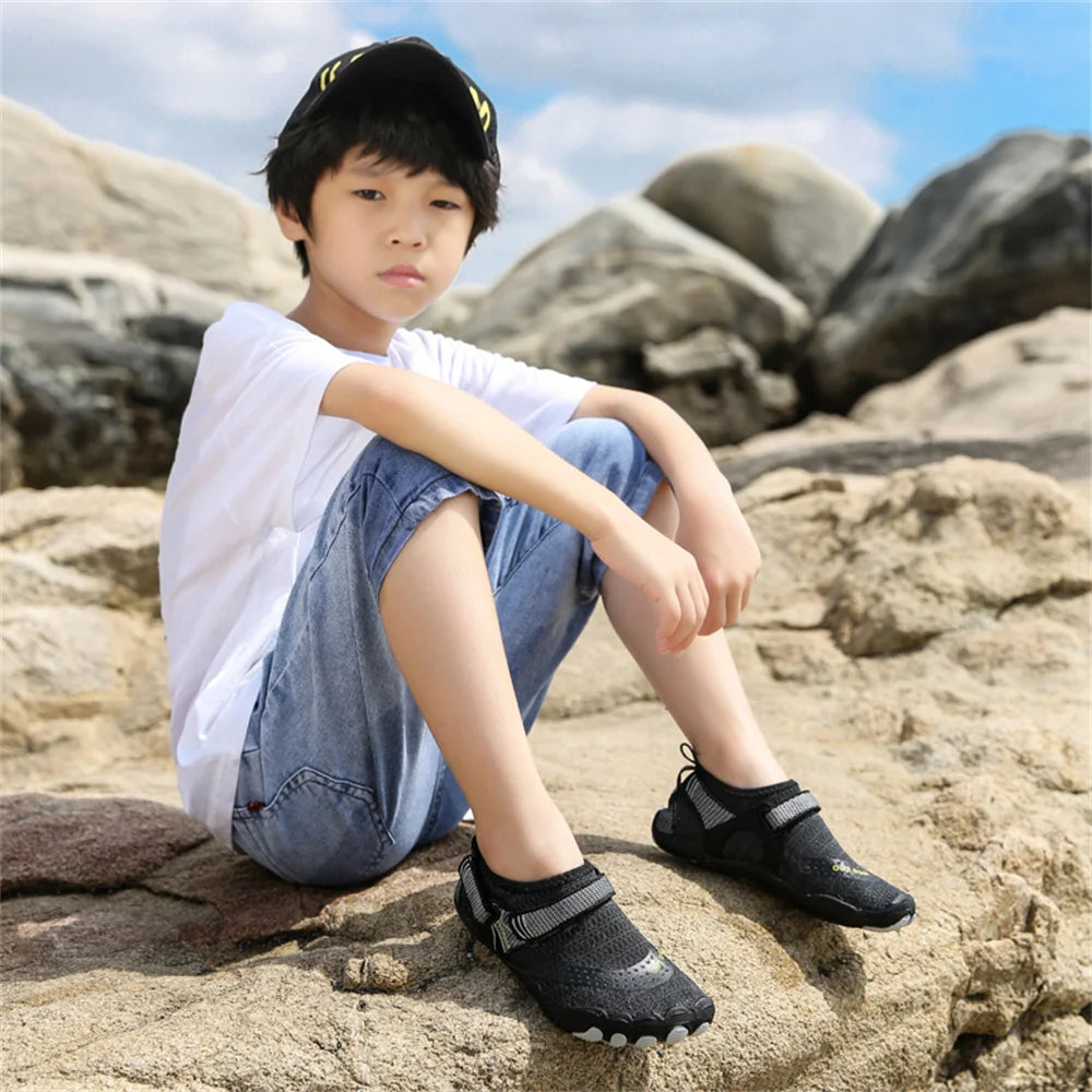 Kids Aqua Shoes Summer Beach Five Fingers Barefoot Water Shoes Swimming Lightweightl Non-slip Seaside River Children Sneakers