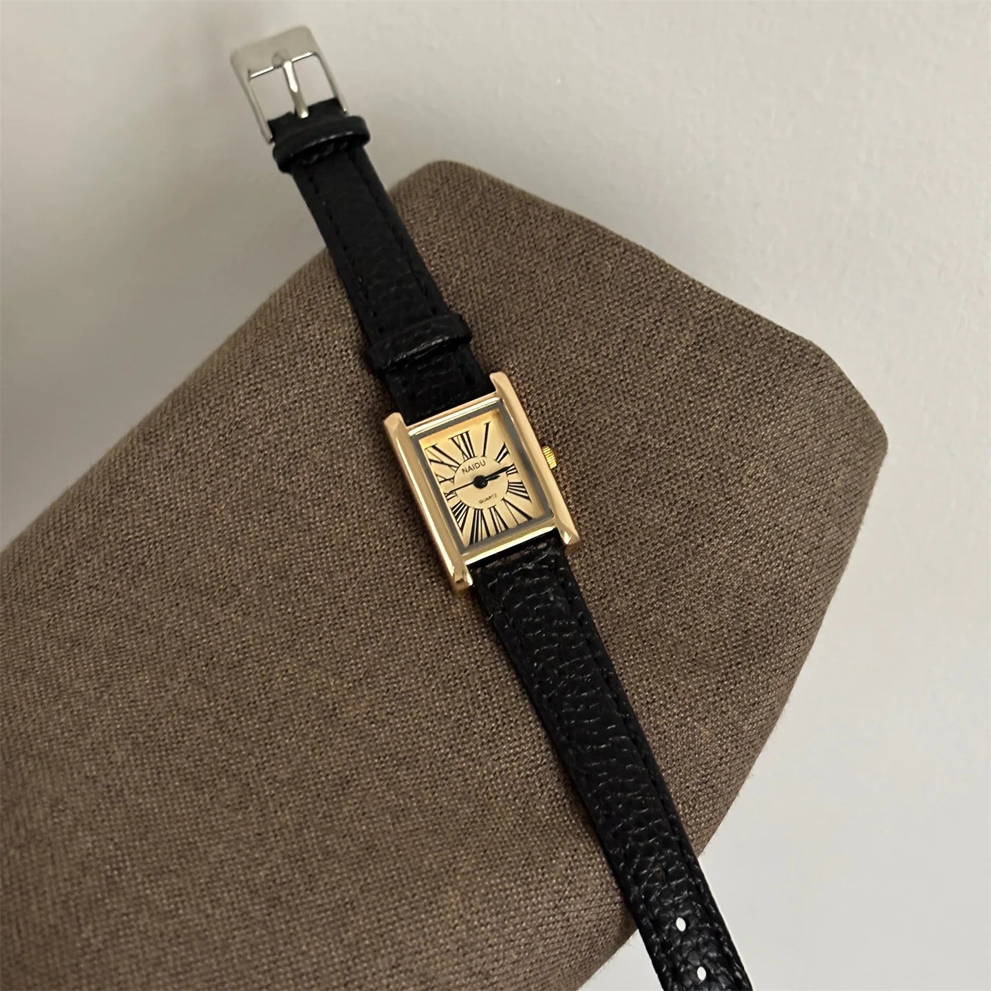 Hot Sale Women Watch Fashion Leather Strap Quartz Wristwatches Luxury Roman Dial Girl Ladies Gift Watch Relojes Para Mujer