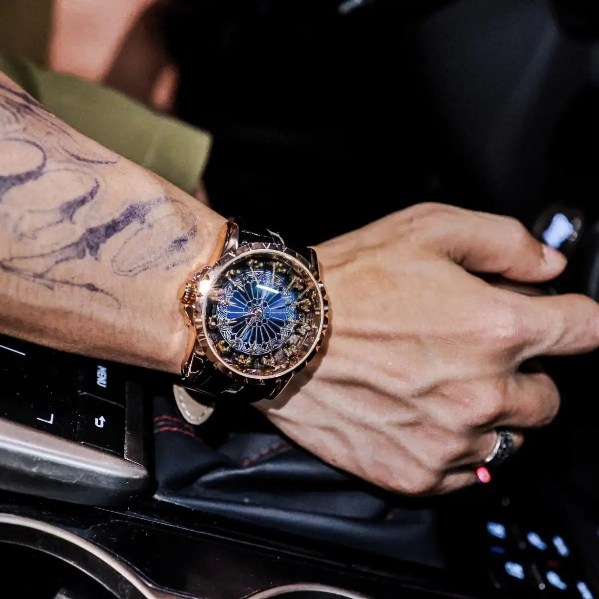 Luxurious and Elegant Men's Watch, Twelve Knights of the Round Table Watch, Wormhole Concept Non-Mechanical Watch for Men, Niche Brand Men's Watch, Casual Style Fashion Accessory, the Best Gift for Him