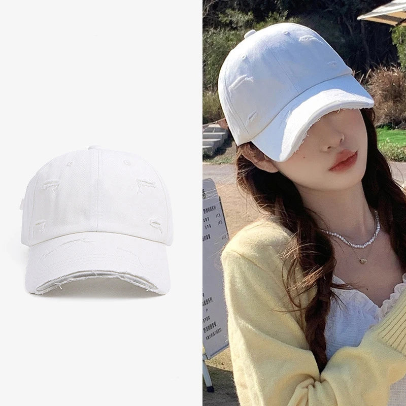 Ny vår- och sommarhatt för män och kvinnor i hiphop-stil, mångsidig, mjuk topp, böjd skärm, retrostil, sliten look med hål och duckbill-form