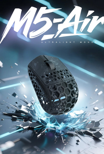 Rato Gaming Sem Fios Darmoshark M5Air em Fibra de Carbono Forjada 8K, PAW3950, 30K DPI, para Mãos Pequenas, Pegada Fingertip, Macros de Jogo, Leve