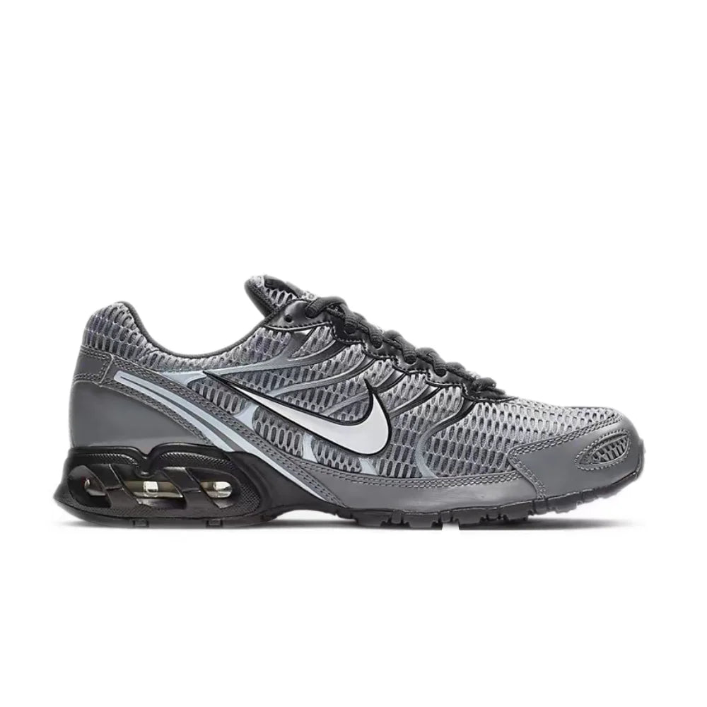 Męskie buty do biegania Nike Air Max Torch 4 z niską cholewką – szaro-srebrne, z materiału codziennego użytku, z oddychającej siateczki i charakteryzujące się długą żywotnością 343846-012