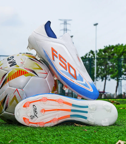 Nuove scarpe da calcio da uomo per futsal e outdoor, sneakers da partita su erba antiscivolo, scarpe da calcio di alta qualità con tacchetti, modello alto leggero best-seller