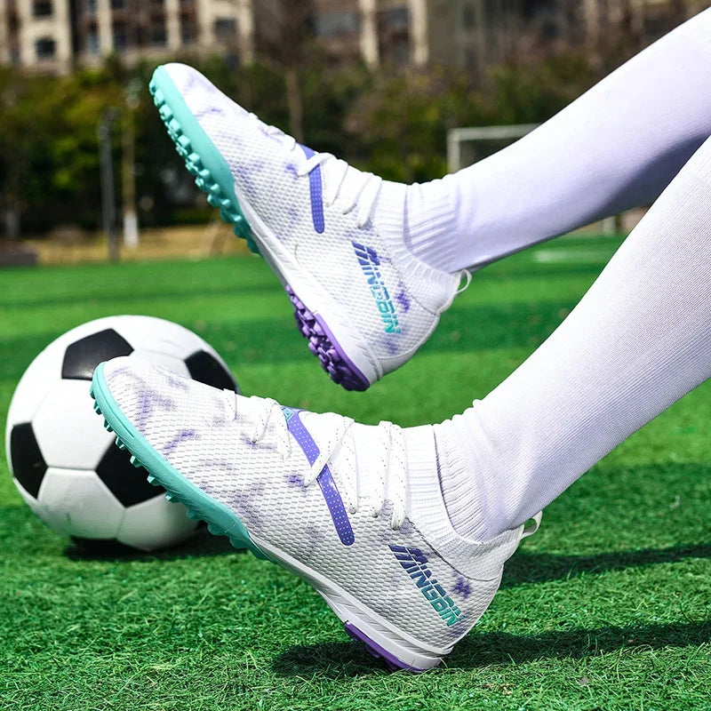 New Men Football Boots Professional Soccer Shoes Cleats Futsal Women Unisex Ultralight Hot Sale High-quality TF/FG Sneakers