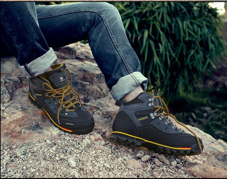 Men Climbing Shoes Outdoor Fashion Anti Slip Wear-resistant Hiking Boots Comfortable Waterproof Snow Walking Travel Sports Shoes