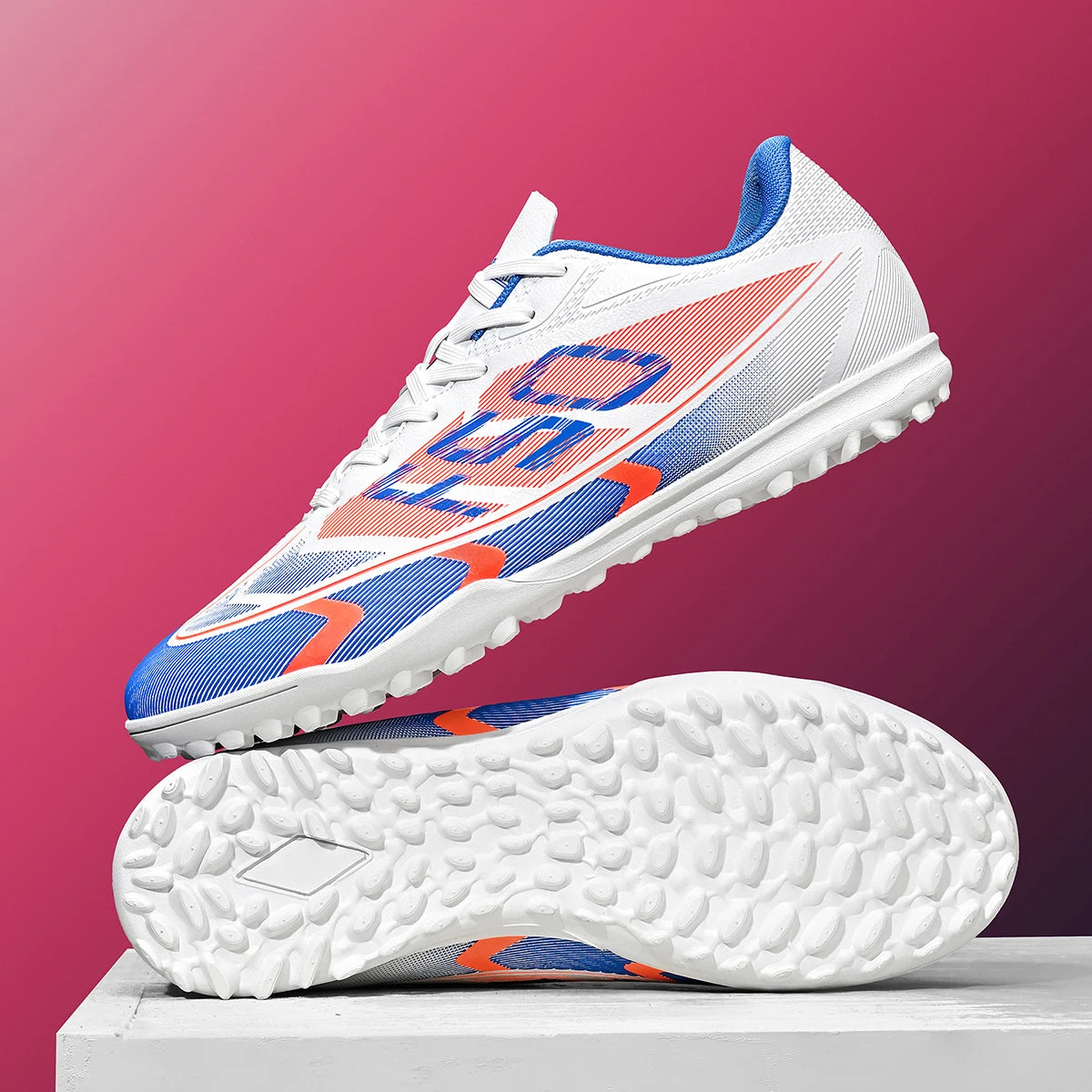 Adult TF football shoes are breathable, mesh, durable, flexible, casual, outdoor, stable, and professional football shoes