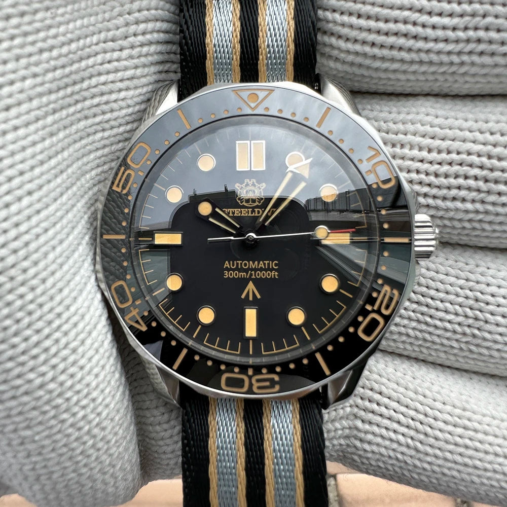 STEELDIVE SD1957 Best Seller 42MM Ceramic Bezel 300M Waterproof Super Luminou Sapphire Glass NH35 Automatic Men Dive Watch