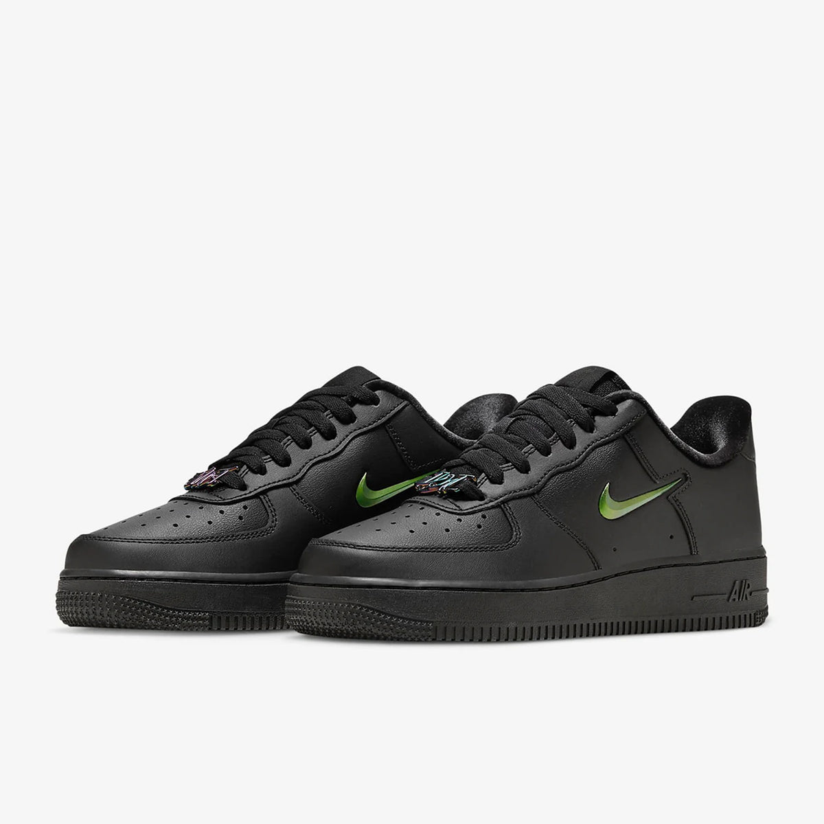 Оригинални дамски ежедневни маратонки Nike Air Force 1 Low FB8251-001
