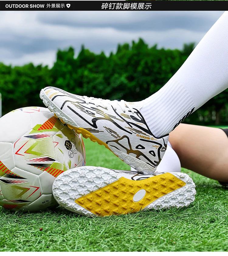 New Men's Football Boots TF Sport Training Soccer Shoes Soft Ultralight Breathable Professional Sneakers Unisex Grass Cleats Match