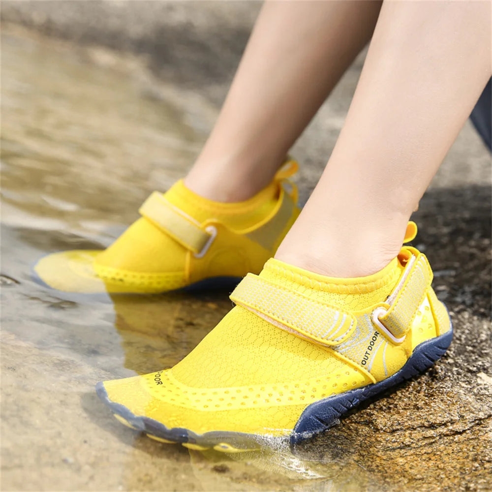 Kids Aqua Shoes Summer Beach Five Fingers Barefoot Water Shoes Swimming Lightweightl Non-slip Seaside River Children Sneakers