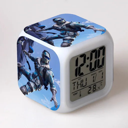 Despertador Fortnite Cute Fashion Cartoon Personalizado Criativo Kawaii Minimalista LED, Presente de Aniversário para Amigos