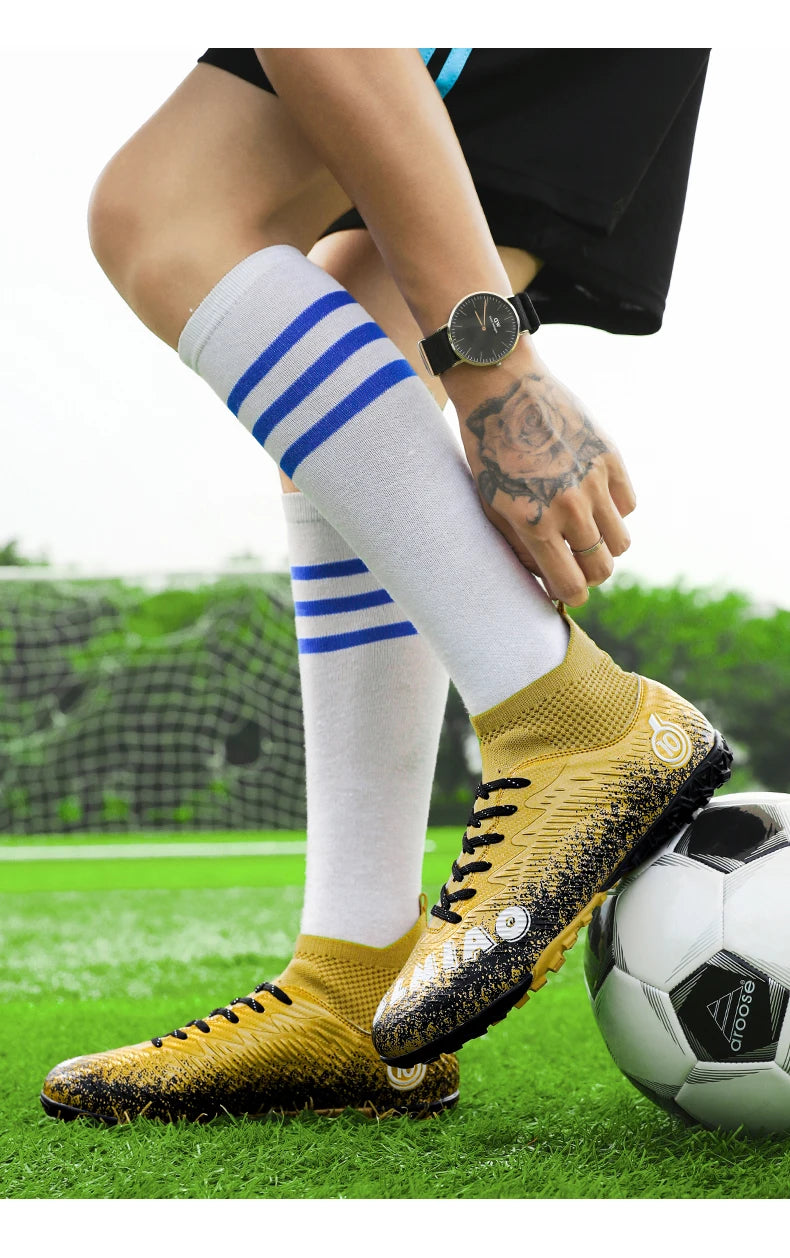 Men Soccer Shoes Kids Football Boots Women Professional Soccer Cleats Antiskid Chaussure Football TF/FG Outdoor Football Shoes