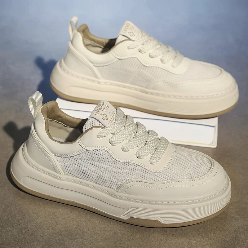 Sneakers da uomo ultraleggere in rete traspirante, scarpe casual alla moda con suola spessa, comode scarpe da ginnastica stringate per camminare tutti i giorni